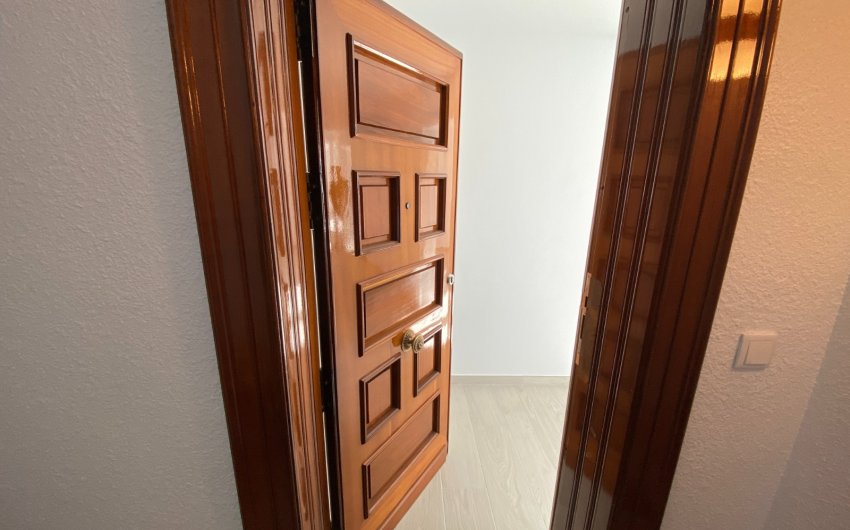Herverkoop - Apartment -
Villena