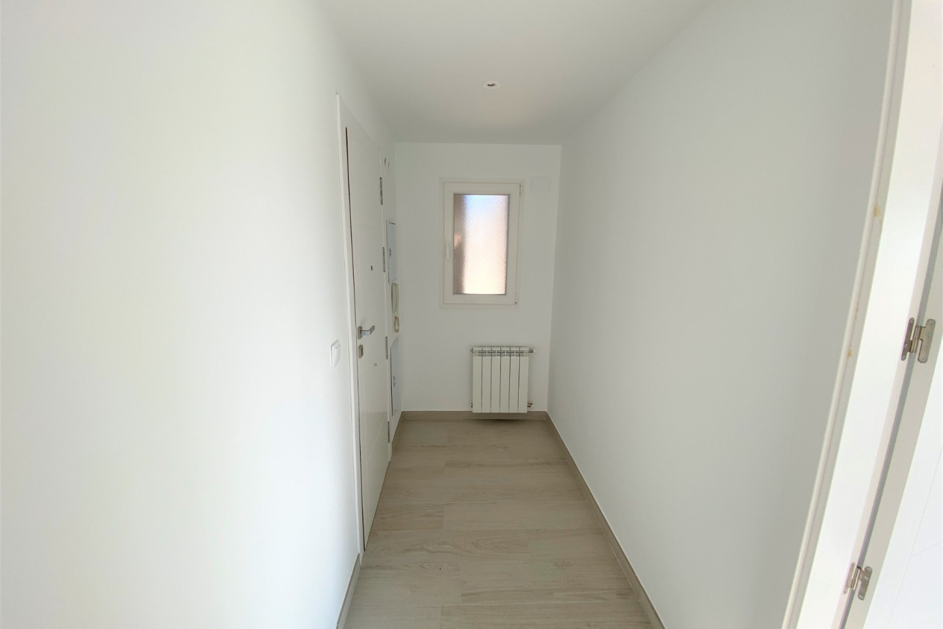Herverkoop - Apartment -
Villena