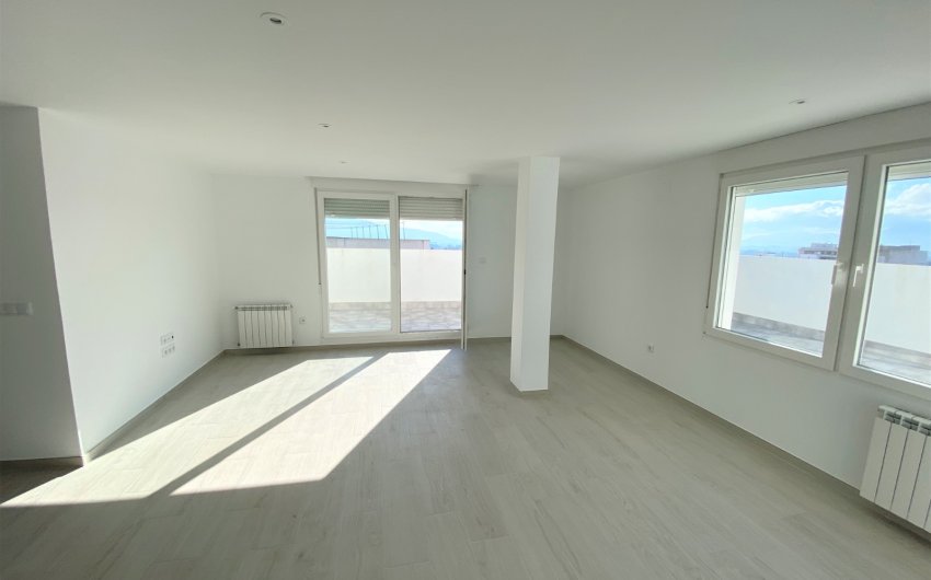 Herverkoop - Apartment -
Villena