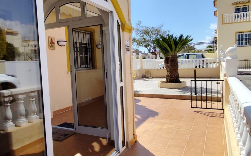 Herverkoop - Bungalow -
Orihuela - Urbanización Perla Del Mar