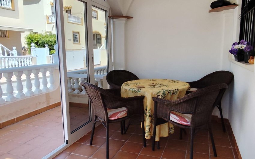 Herverkoop - Bungalow -
Orihuela - Urbanización Perla Del Mar