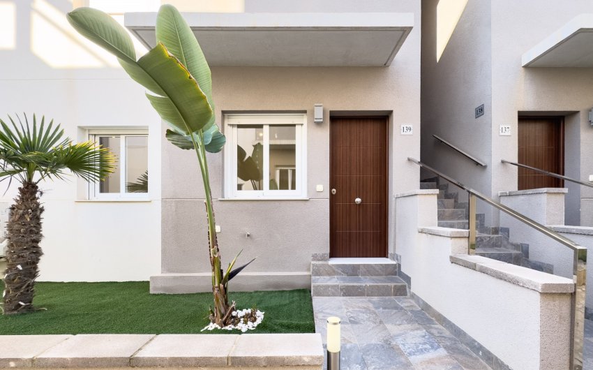 Herverkoop - Bungalow -
Torrevieja - Aguas Nuevas