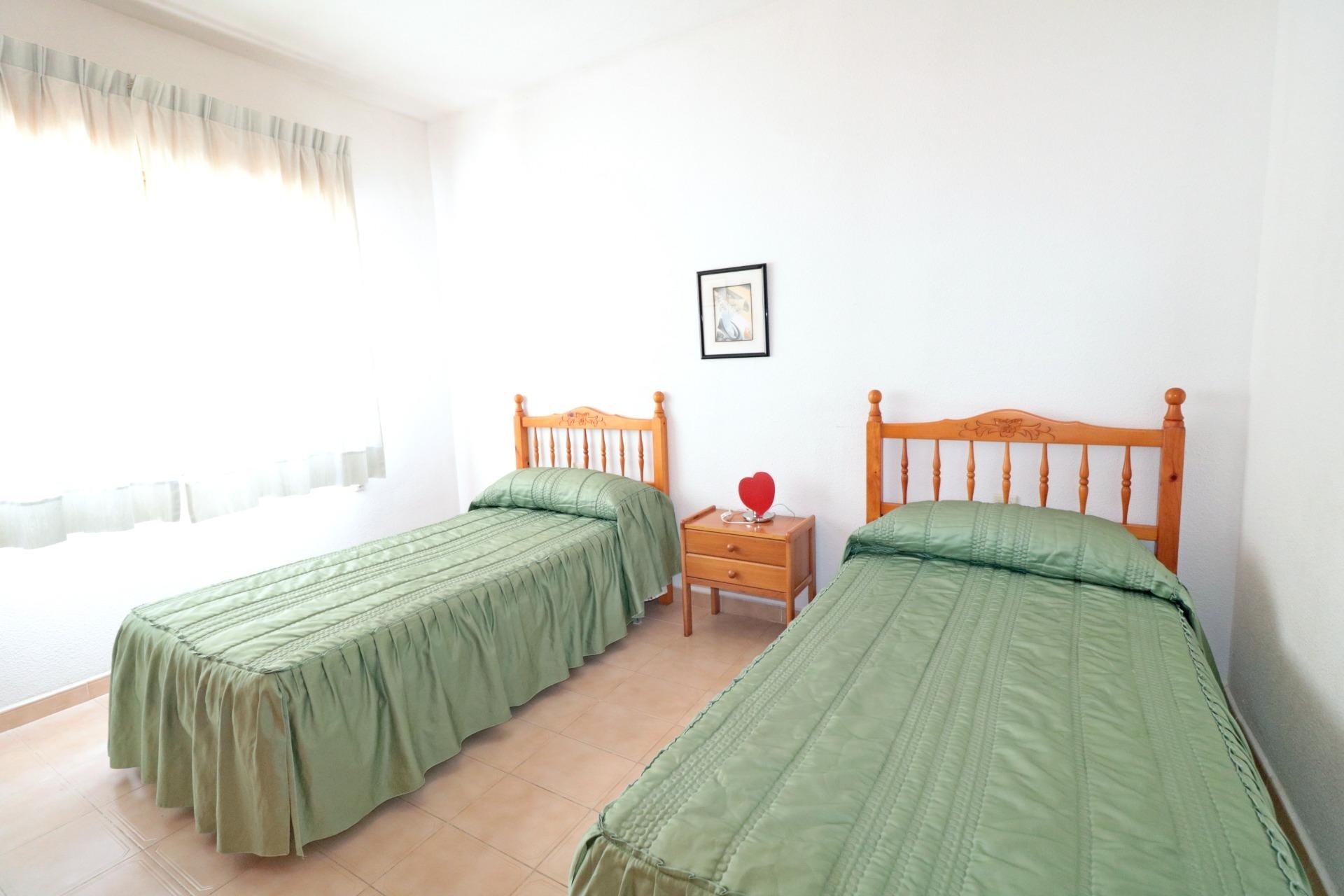 Herverkoop - Bungalow -
Torrevieja - El Acequión - Los Náufragos