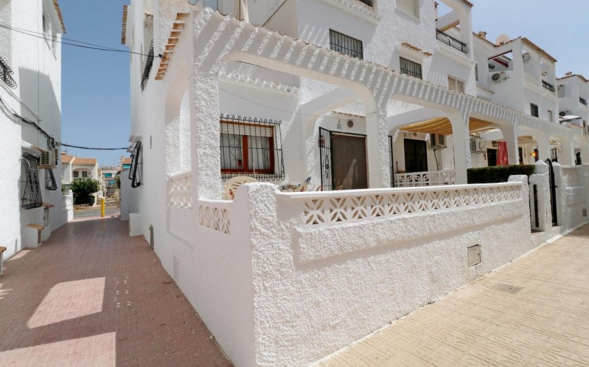 Herverkoop - Bungalow -
Torrevieja - El Acequión - Los Náufragos