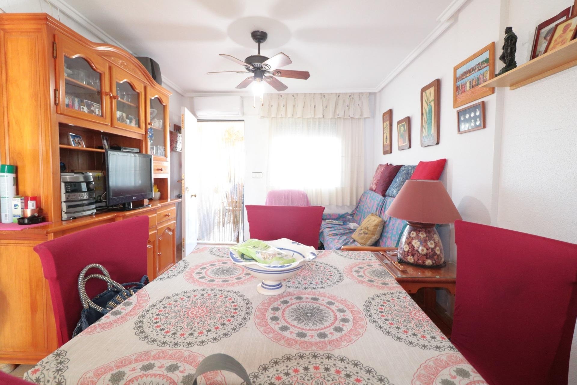 Herverkoop - Bungalow -
Torrevieja - El Limonar