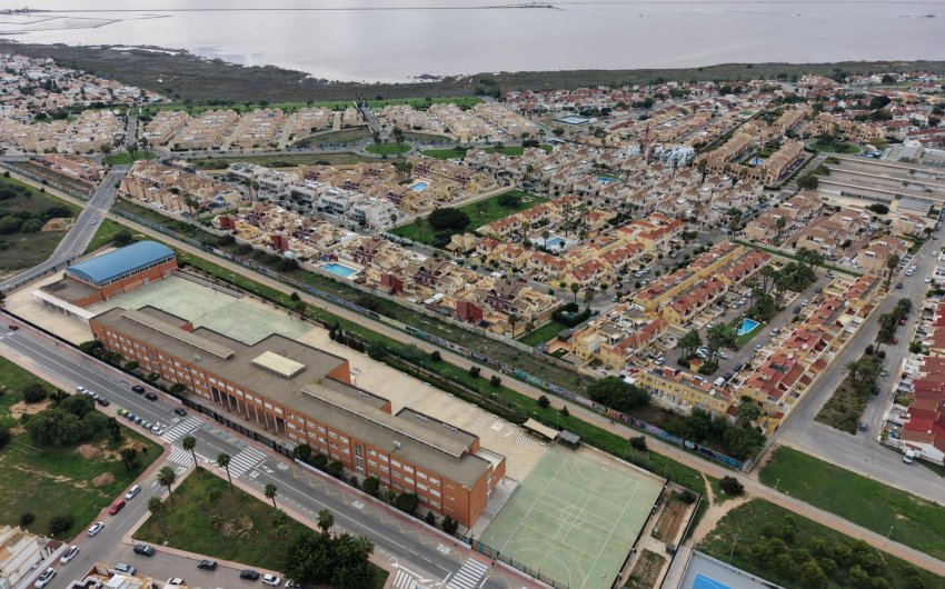 Herverkoop - Bungalow -
Torrevieja - El Limonar