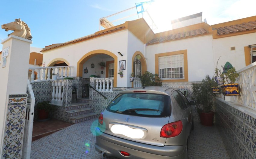 Herverkoop - Bungalow -
Torrevieja - El Limonar