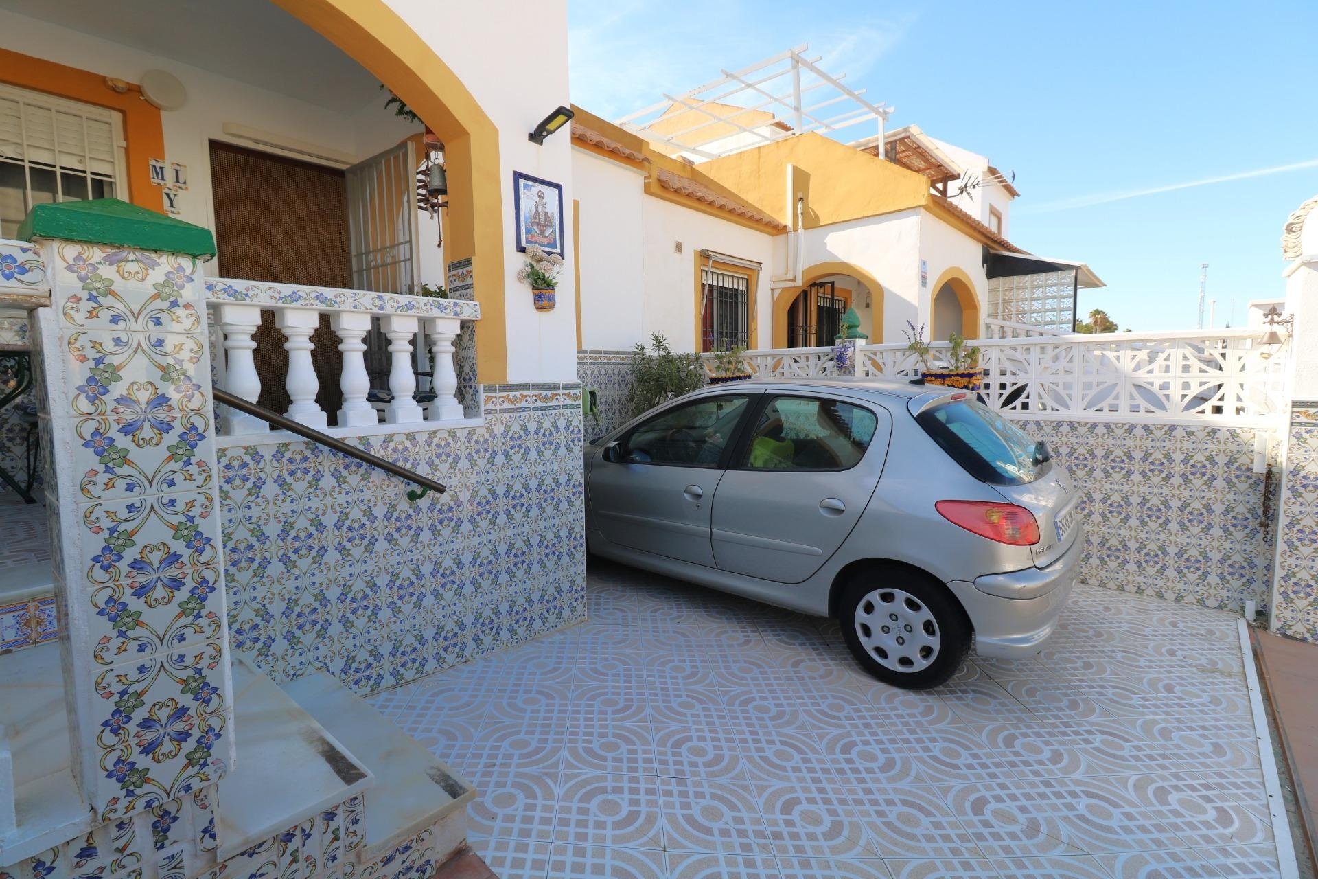 Herverkoop - Bungalow -
Torrevieja - El Limonar
