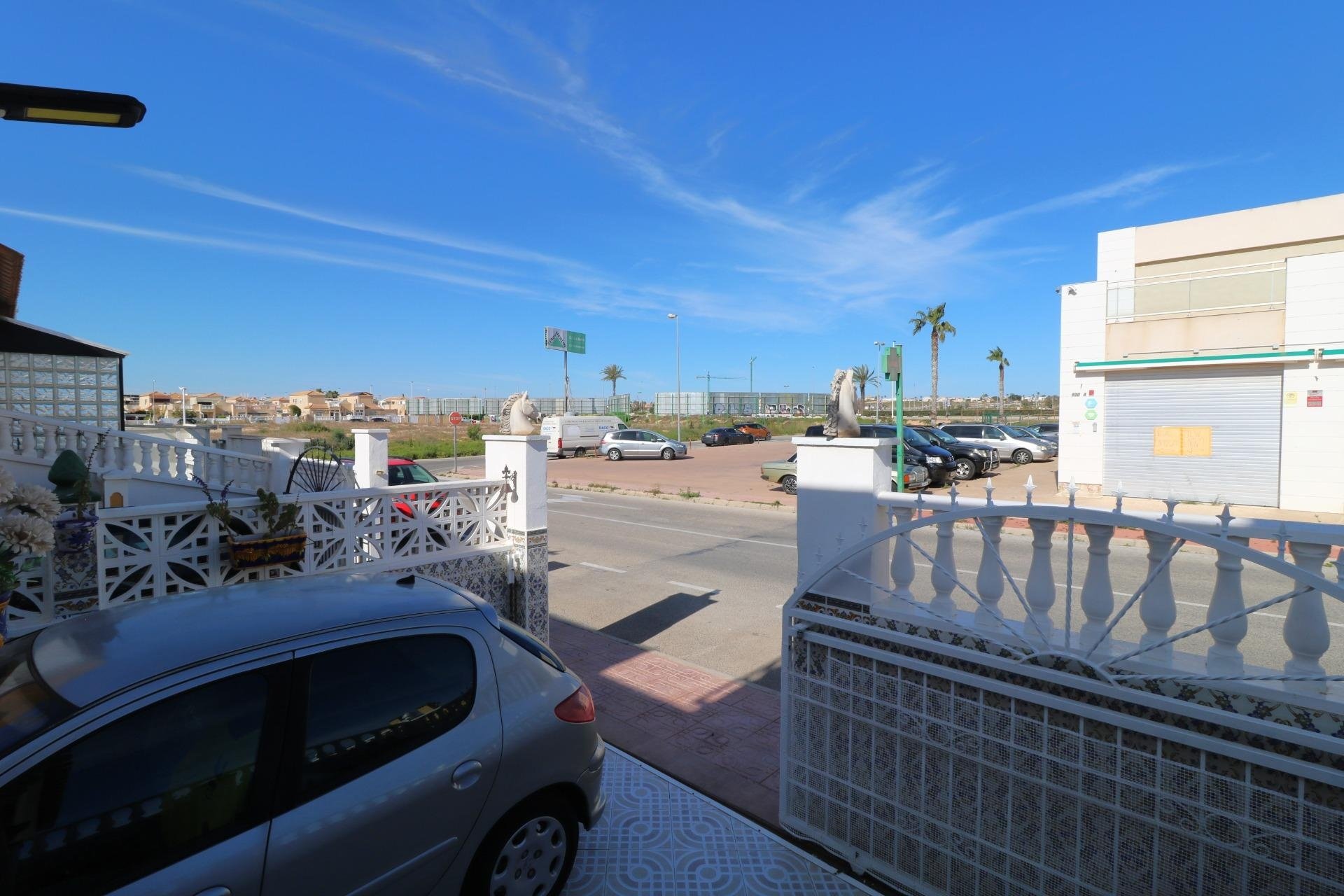 Herverkoop - Bungalow -
Torrevieja - El Limonar