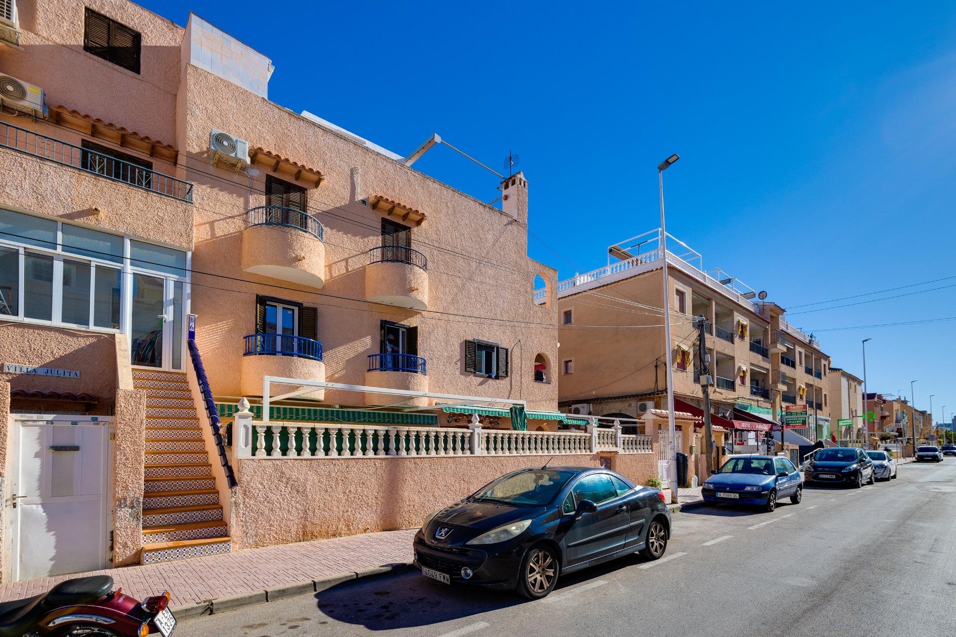 Herverkoop - Bungalow -
Torrevieja - La Mata