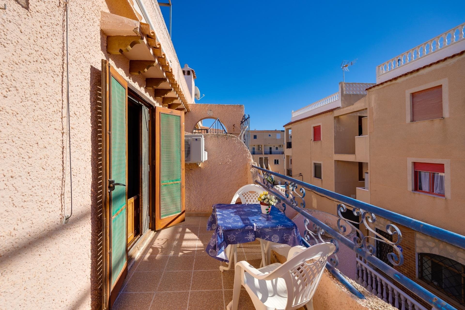 Herverkoop - Bungalow -
Torrevieja - La Mata