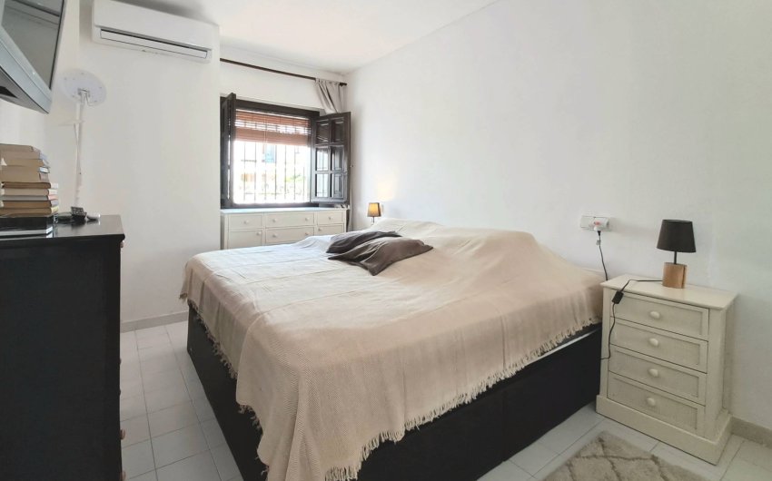 Herverkoop - Bungalow -
Torrevieja - La Mata