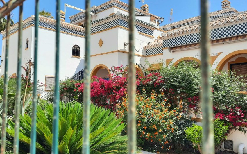 Herverkoop - Bungalow -
Torrevieja - La Mata