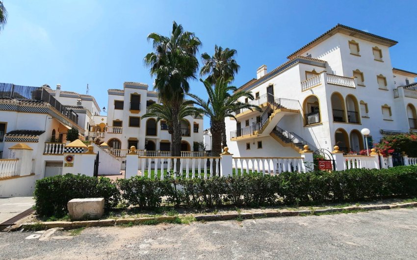 Herverkoop - Bungalow -
Torrevieja - La Mata