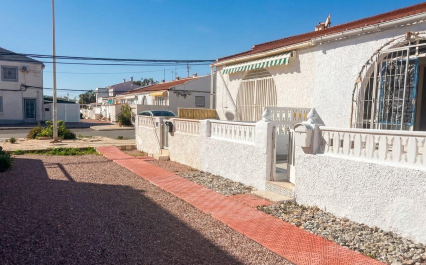 Herverkoop - Bungalow -
Torrevieja - La Siesta - El Salado - Torreta