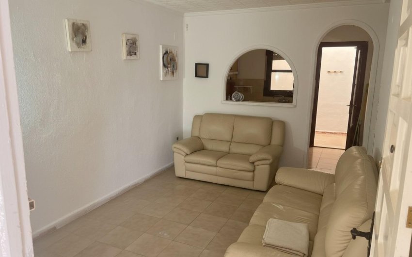 Herverkoop - Bungalow -
Torrevieja - La Siesta - El Salado - Torreta
