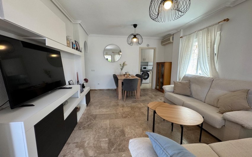 Herverkoop - Bungalow -
Torrevieja - La Siesta - El Salado - Torreta