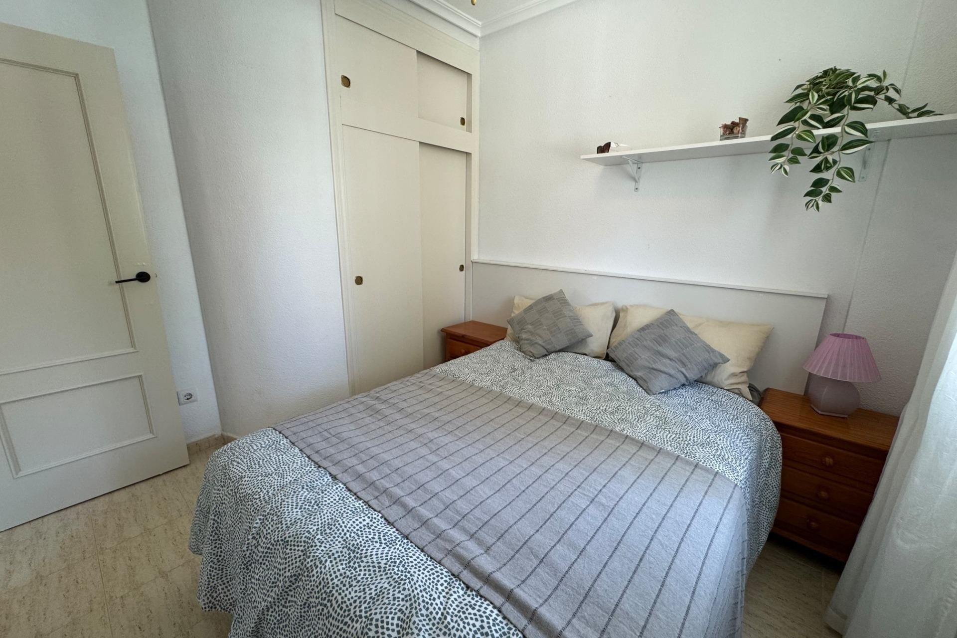 Herverkoop - Bungalow -
Torrevieja - La Siesta - El Salado - Torreta