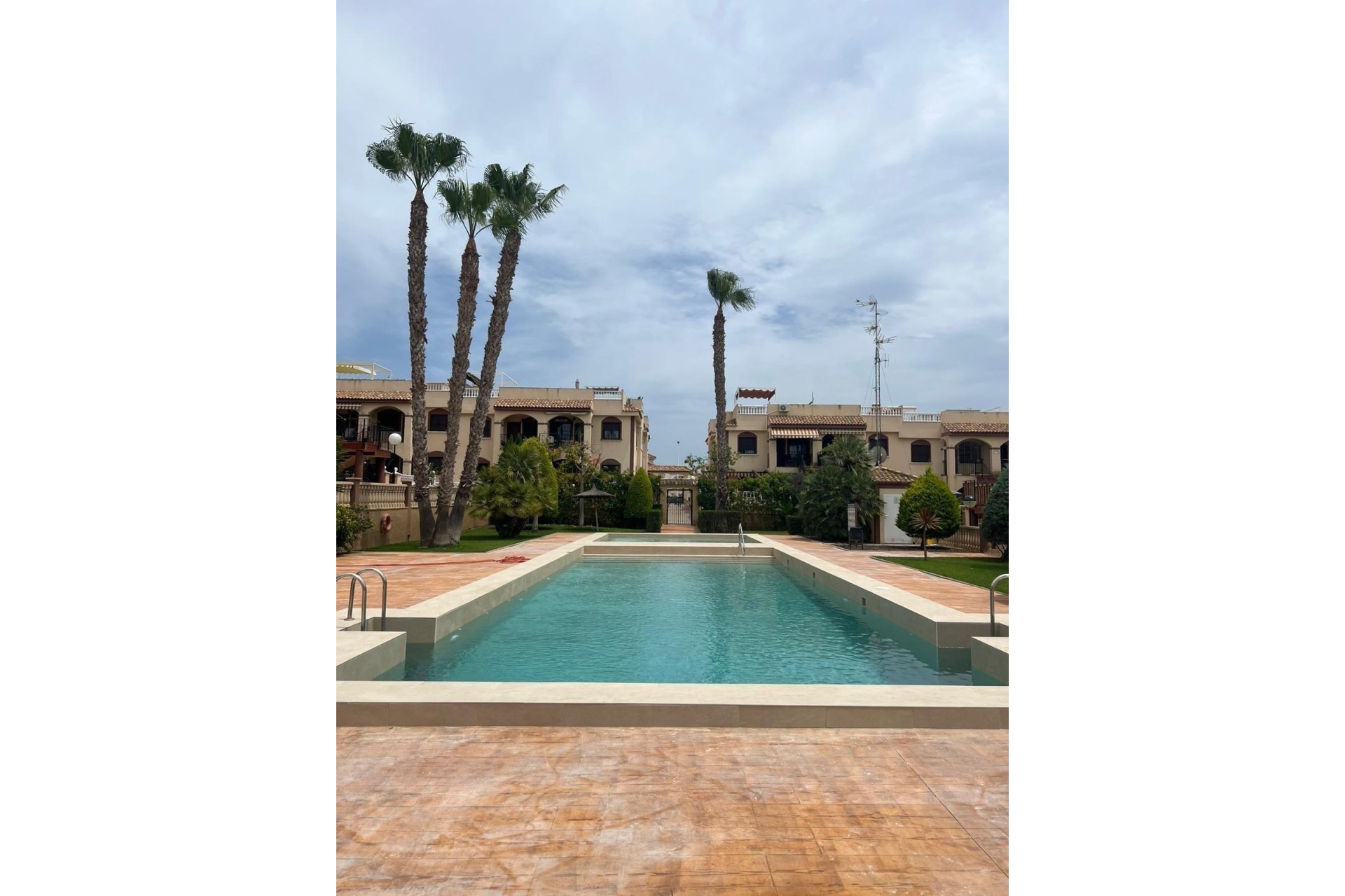 Herverkoop - Bungalow -
Torrevieja - Parque Acuático - Sector 25
