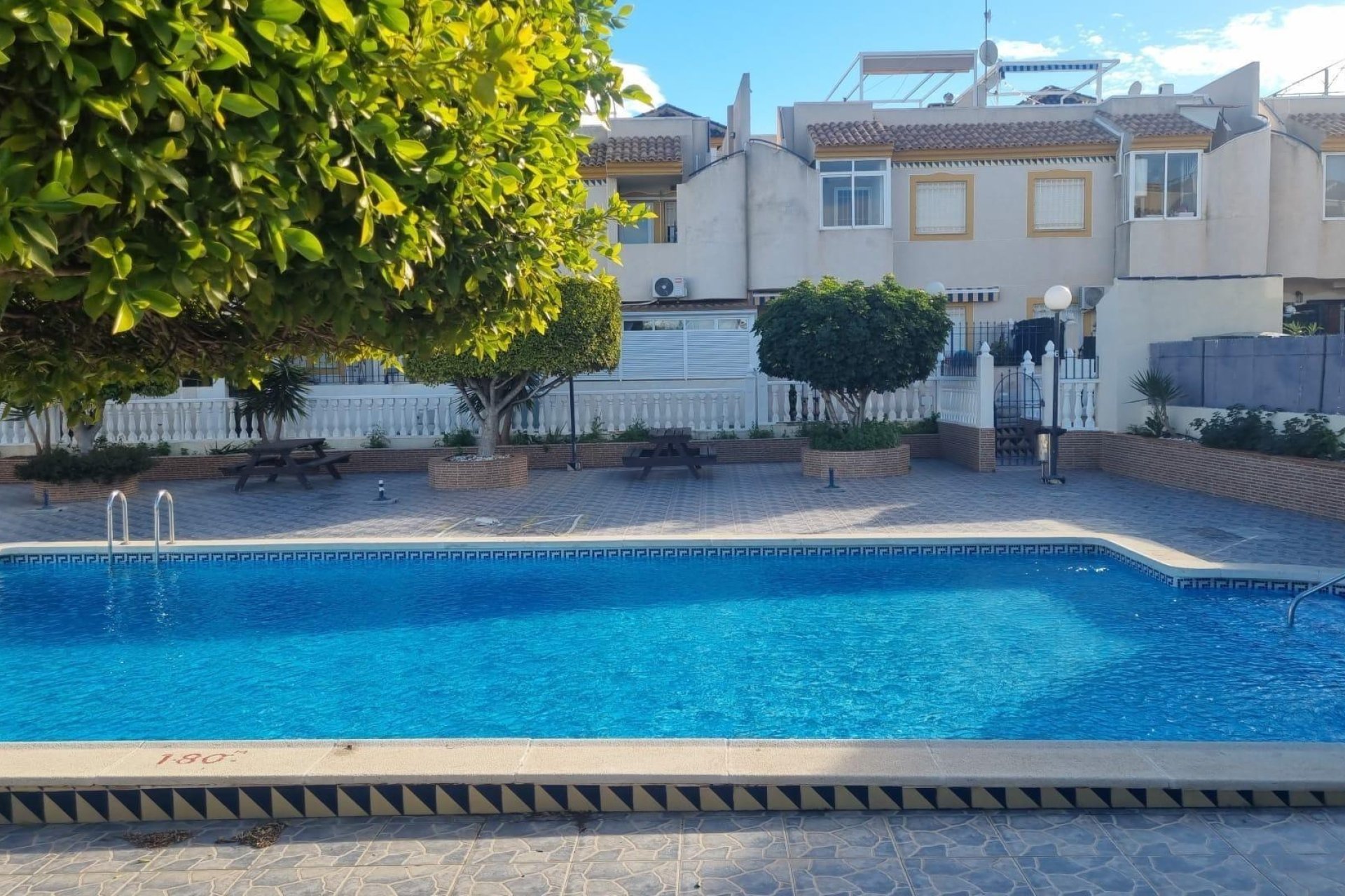 Herverkoop - Bungalow -
Torrevieja - Sector 25