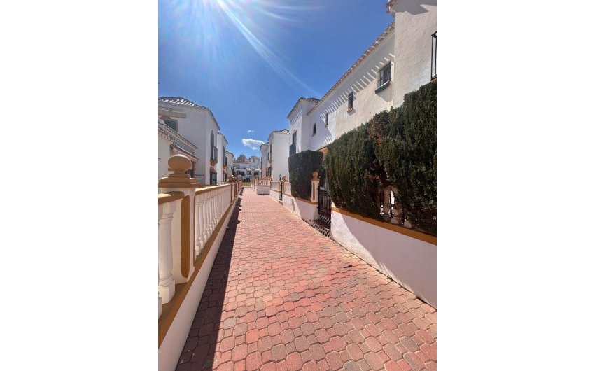 Herverkoop - Bungalow -
Torrevieja - Torre La Mata