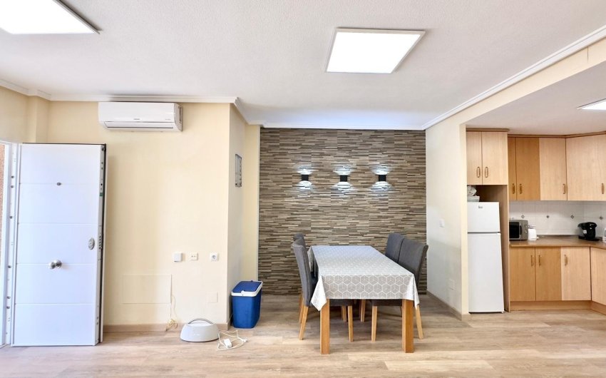 Herverkoop - Bungalow -
Torrevieja - Torreblanca