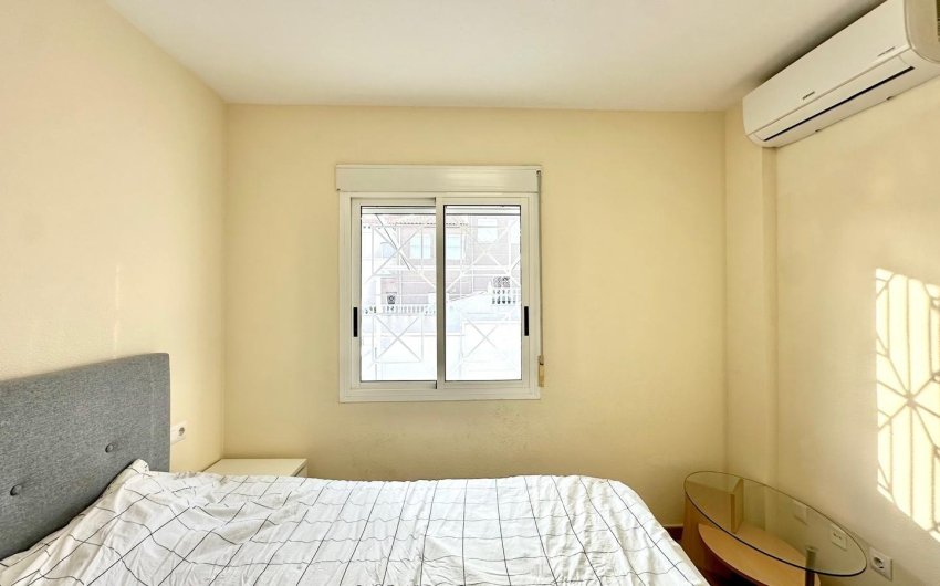 Herverkoop - Bungalow -
Torrevieja - Torreblanca