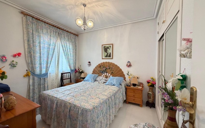 Herverkoop - Bungalow -
Torrevieja - Torreblanca
