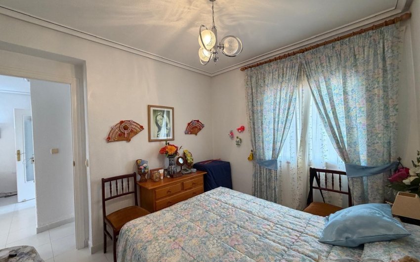 Herverkoop - Bungalow -
Torrevieja - Torreblanca