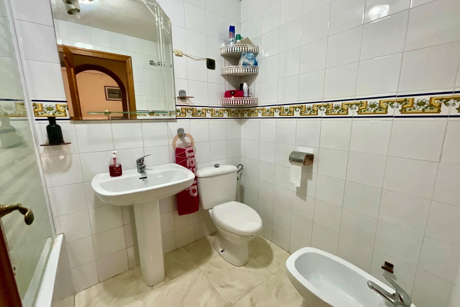 Herverkoop - Bungalow -
Torrevieja - Torreblanca
