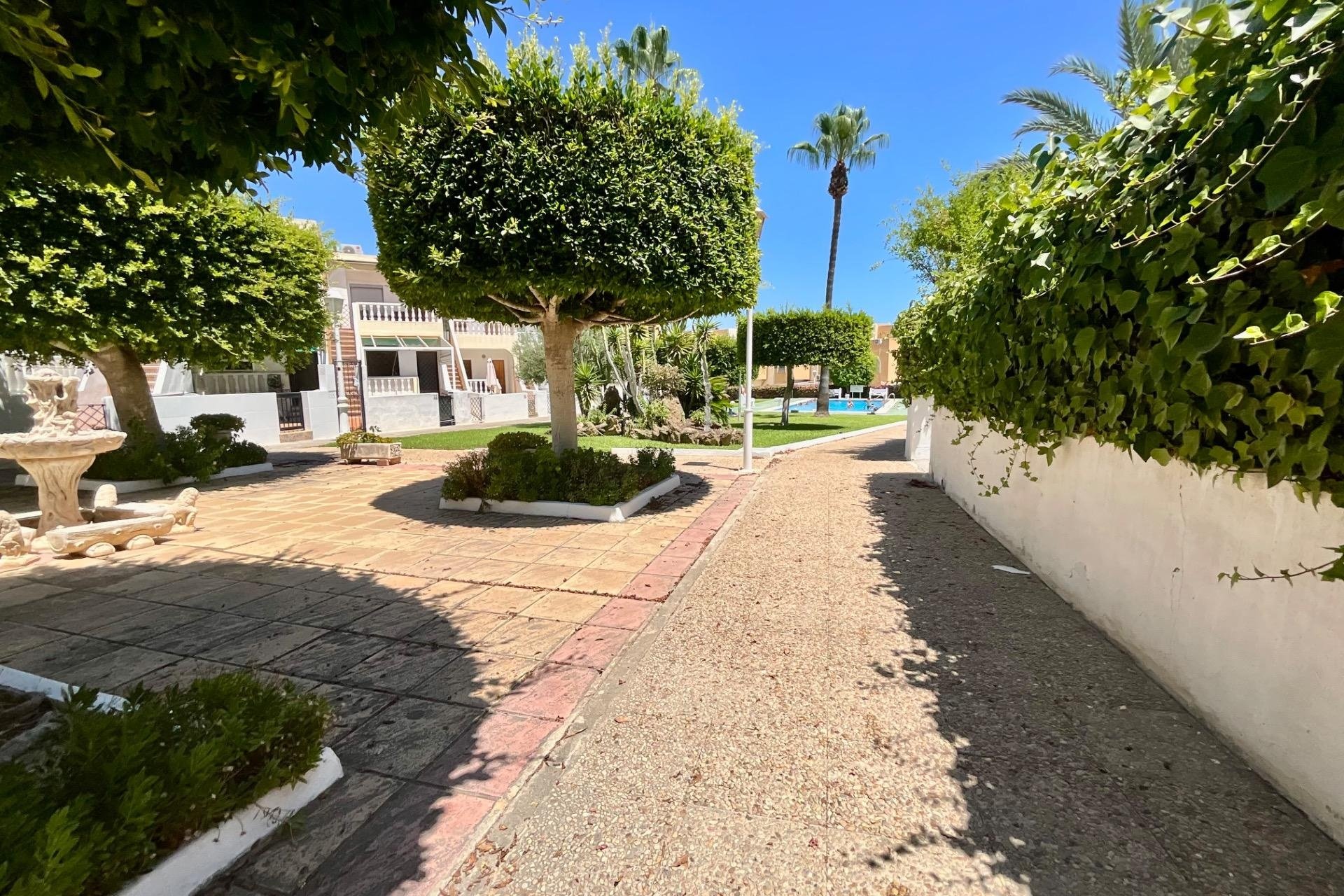 Herverkoop - Bungalow -
Torrevieja - Torreblanca