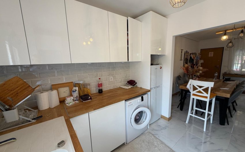 Herverkoop - Bungalow -
Torrevieja - Zona Los Frutales