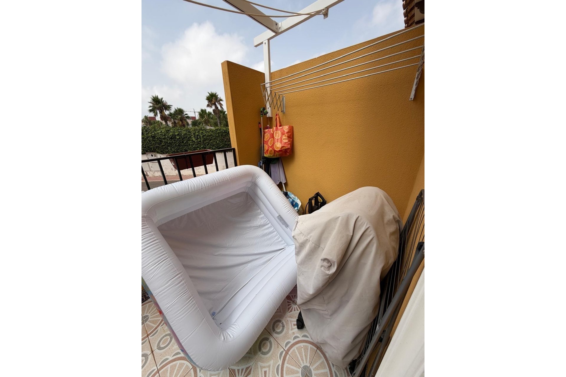 Herverkoop - Bungalow -
Torrevieja - Zona Los Frutales