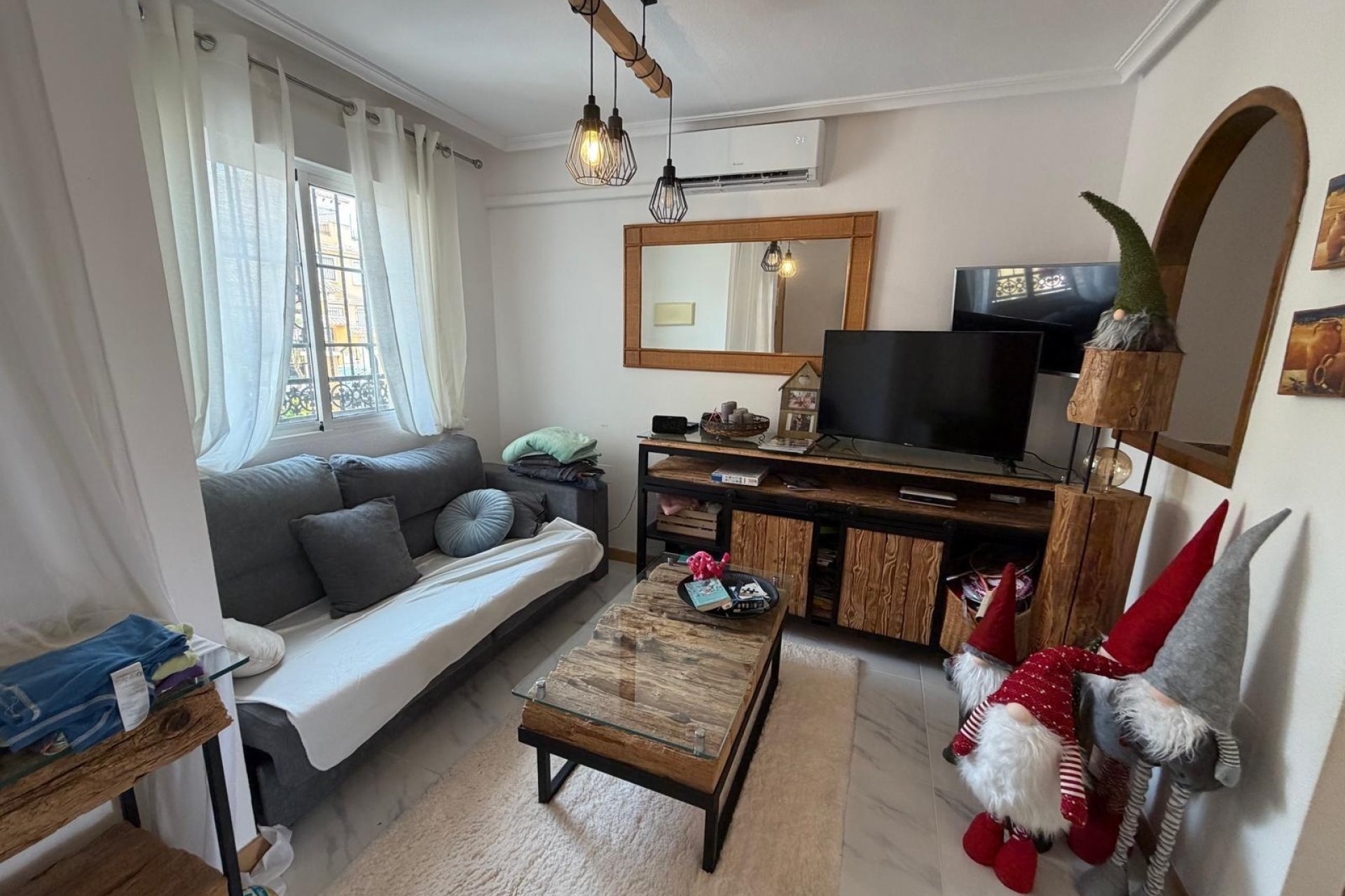 Herverkoop - Bungalow -
Torrevieja - Zona Los Frutales