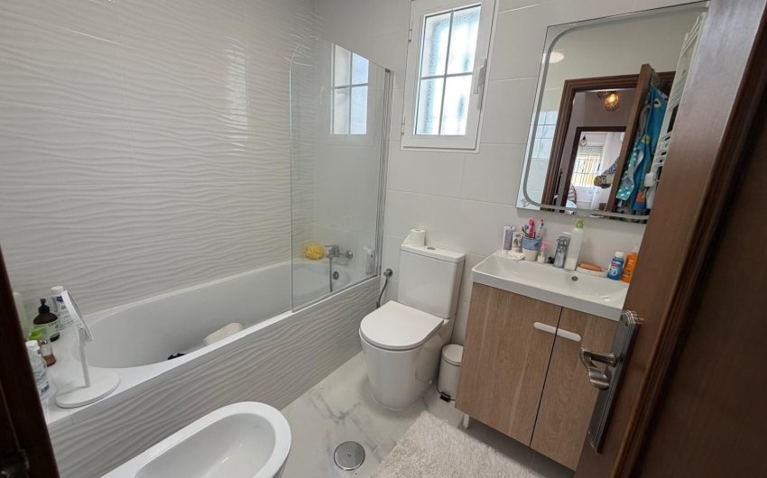 Herverkoop - Bungalow -
Torrevieja - Zona Los Frutales