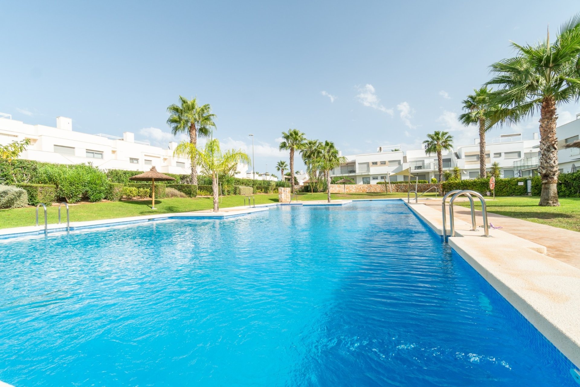 Herverkoop - Bungalow -
Vistabella Golf Entre Naranjos - Inland
