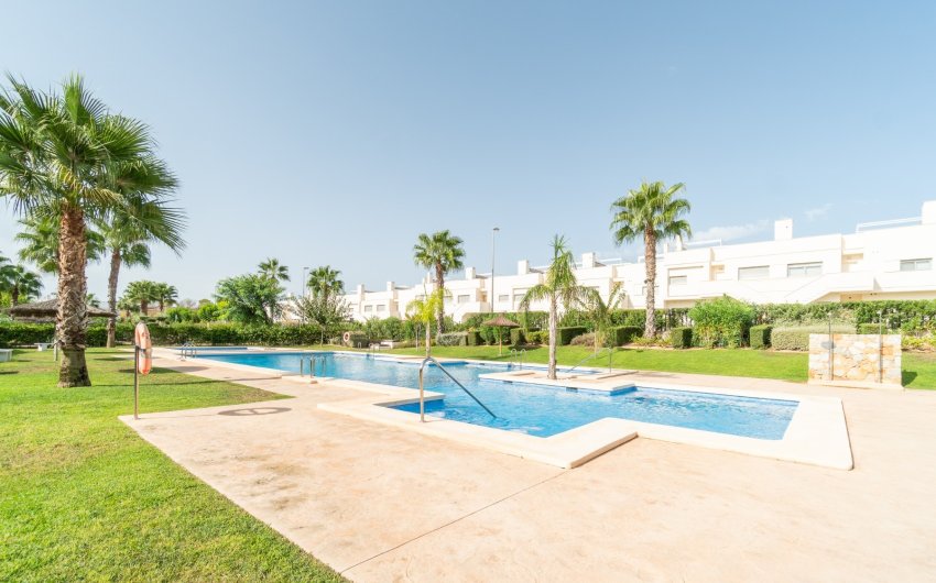 Herverkoop - Bungalow -
Vistabella Golf Entre Naranjos - Inland