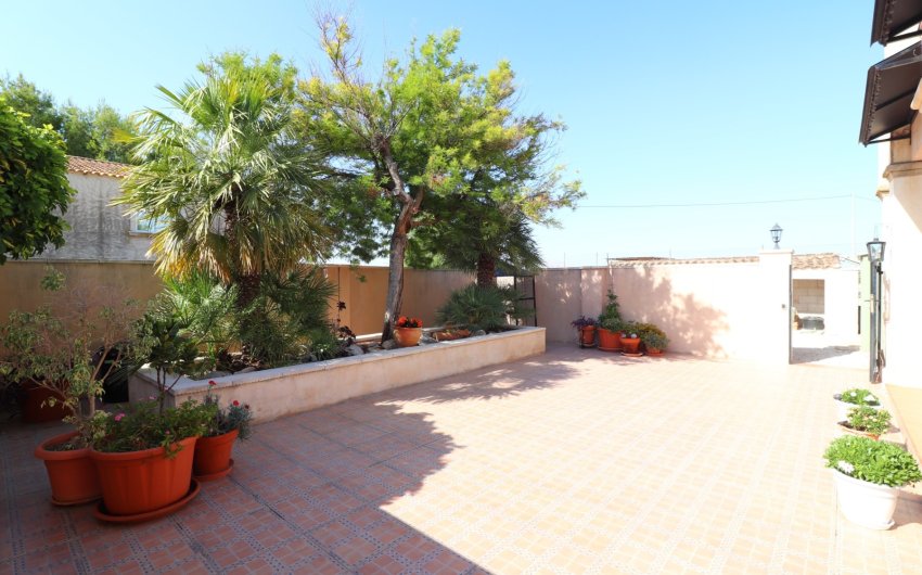 Herverkoop - Country House -
Albatera - Albatera - Country