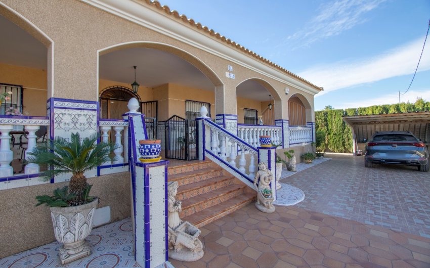 Herverkoop - Country House -
Albatera