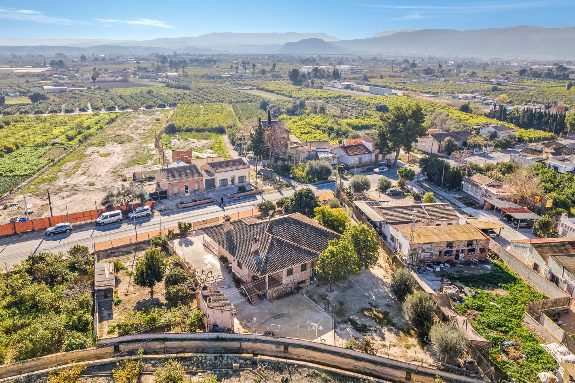 Herverkoop - Country House -
Beniel - Carretera de Beniel