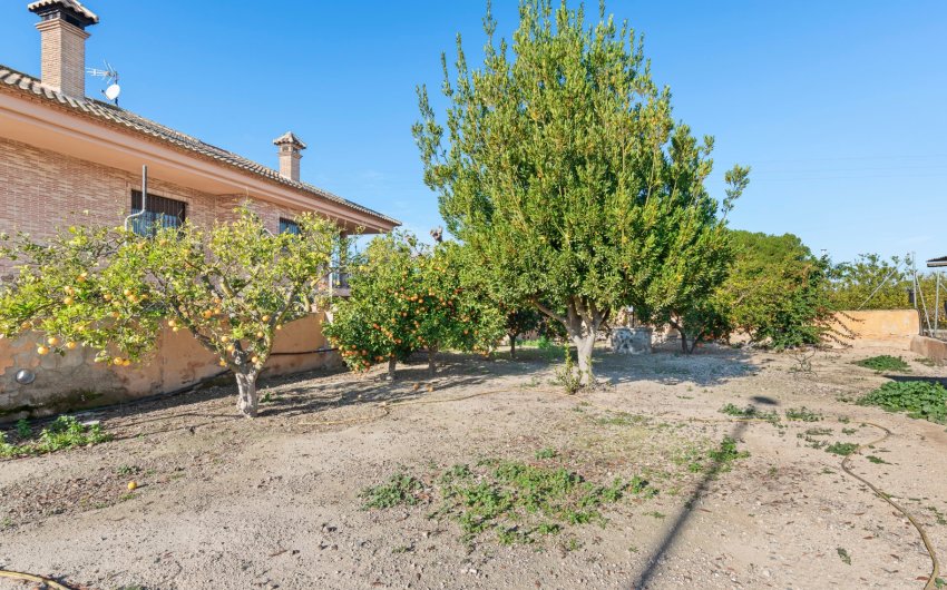 Herverkoop - Country House -
Beniel - Carretera de Beniel