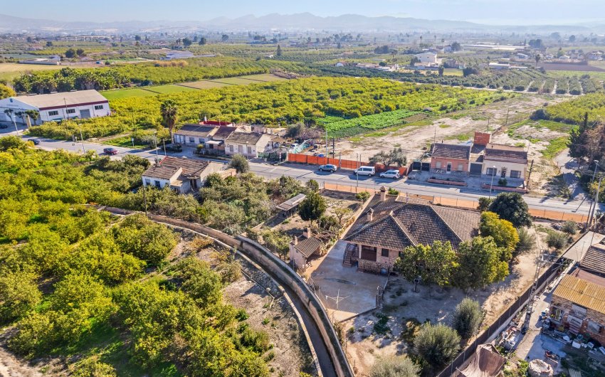 Herverkoop - Country House -
Beniel - Carretera de Beniel