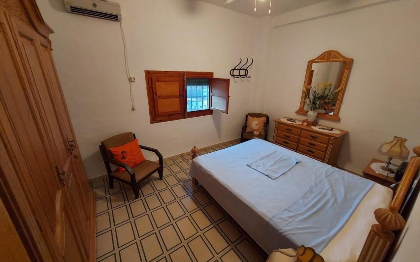 Herverkoop - Country House -
Calasparra - Inland