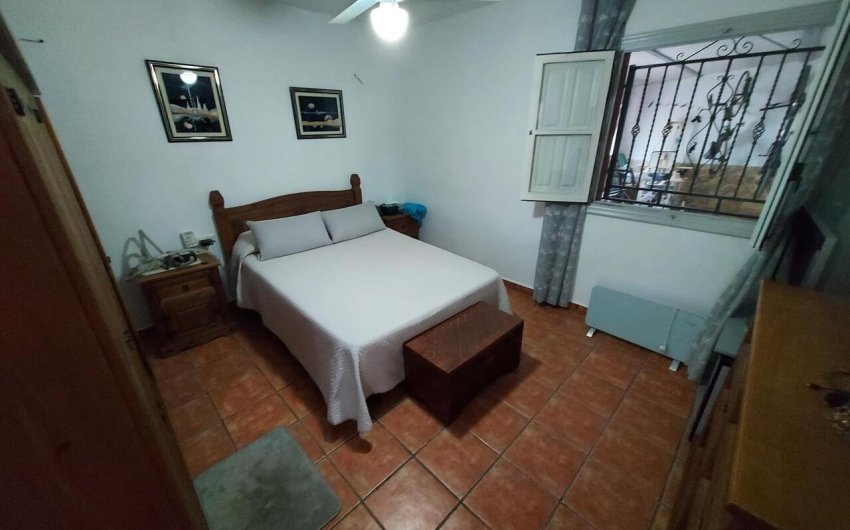 Herverkoop - Country House -
Calasparra - Inland