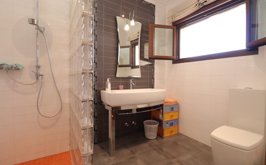 Herverkoop - Country House -
Callosa de Segura