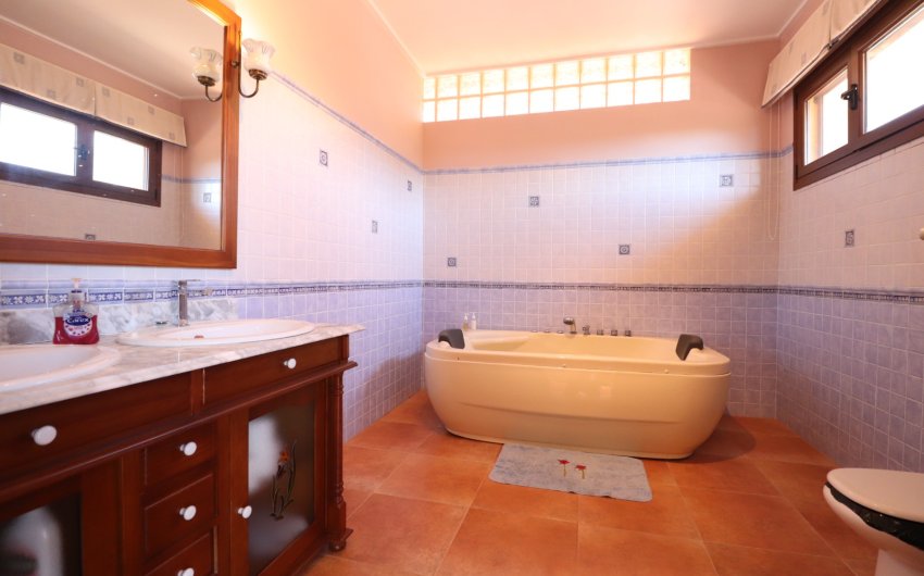 Herverkoop - Country House -
Callosa de Segura