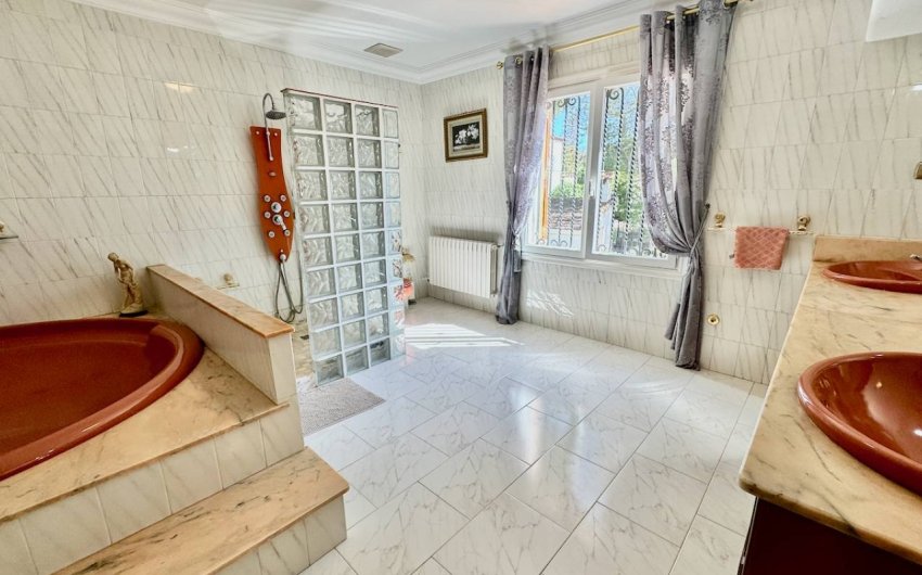 Herverkoop - Country House -
Castalla