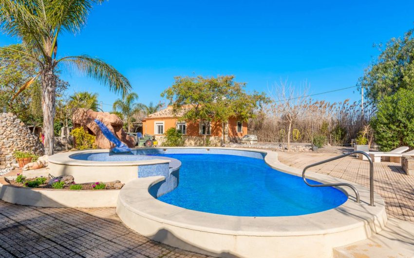 Herverkoop - Country House -
Catral