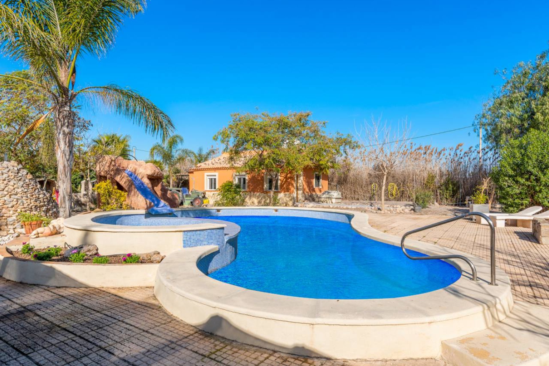 Herverkoop - Country House -
Catral