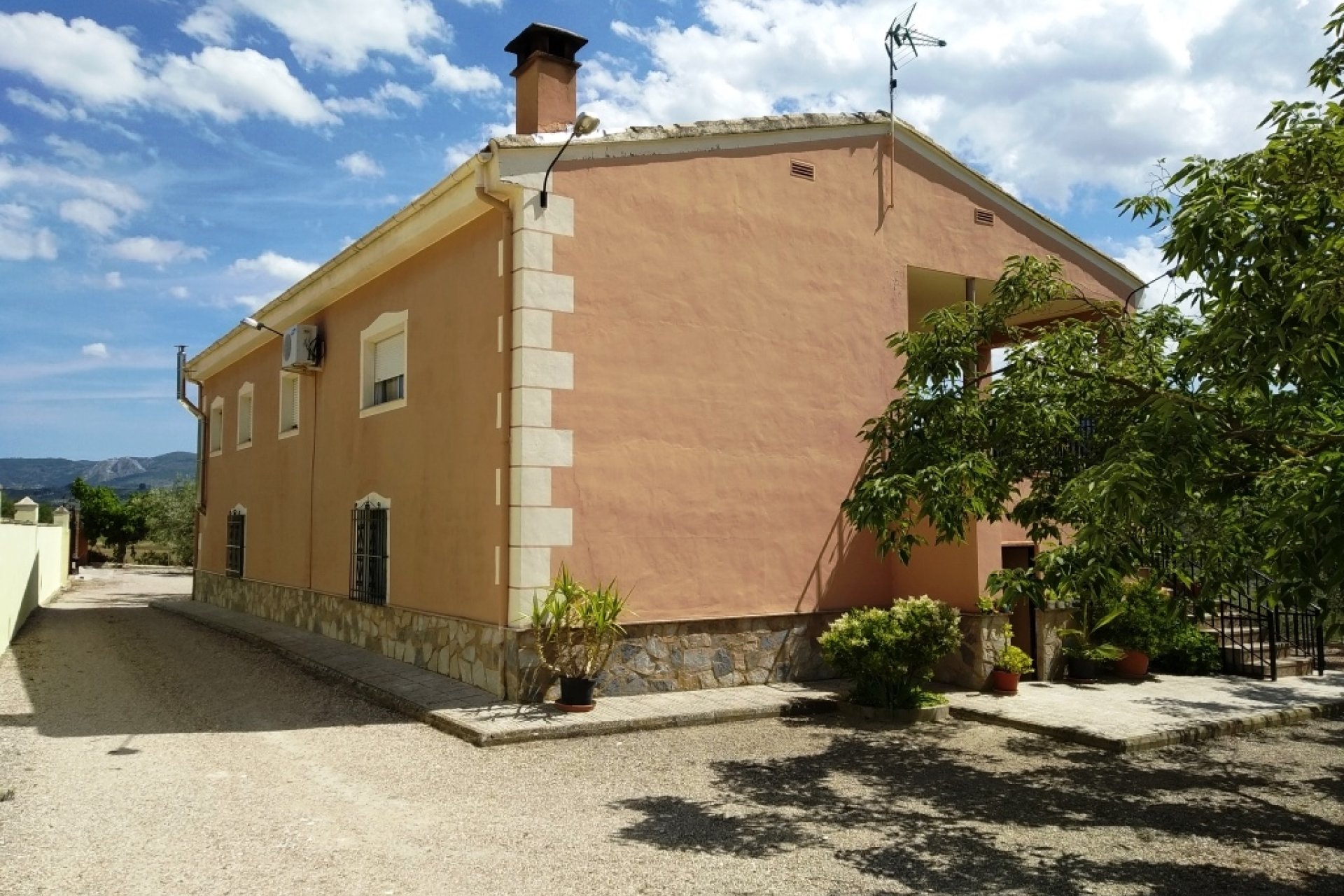 Herverkoop - Country House -
Cocentaina